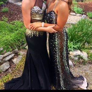 For a stunning statement for someone at prom.